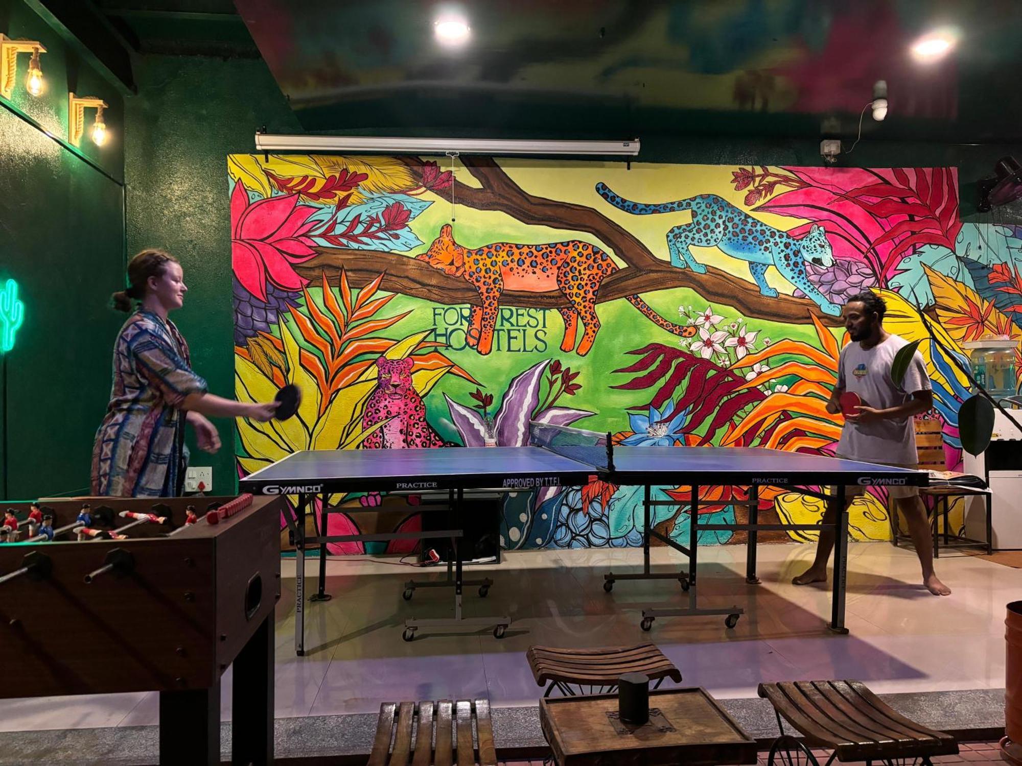 Forrest Hostels Mumbai Bagian luar foto