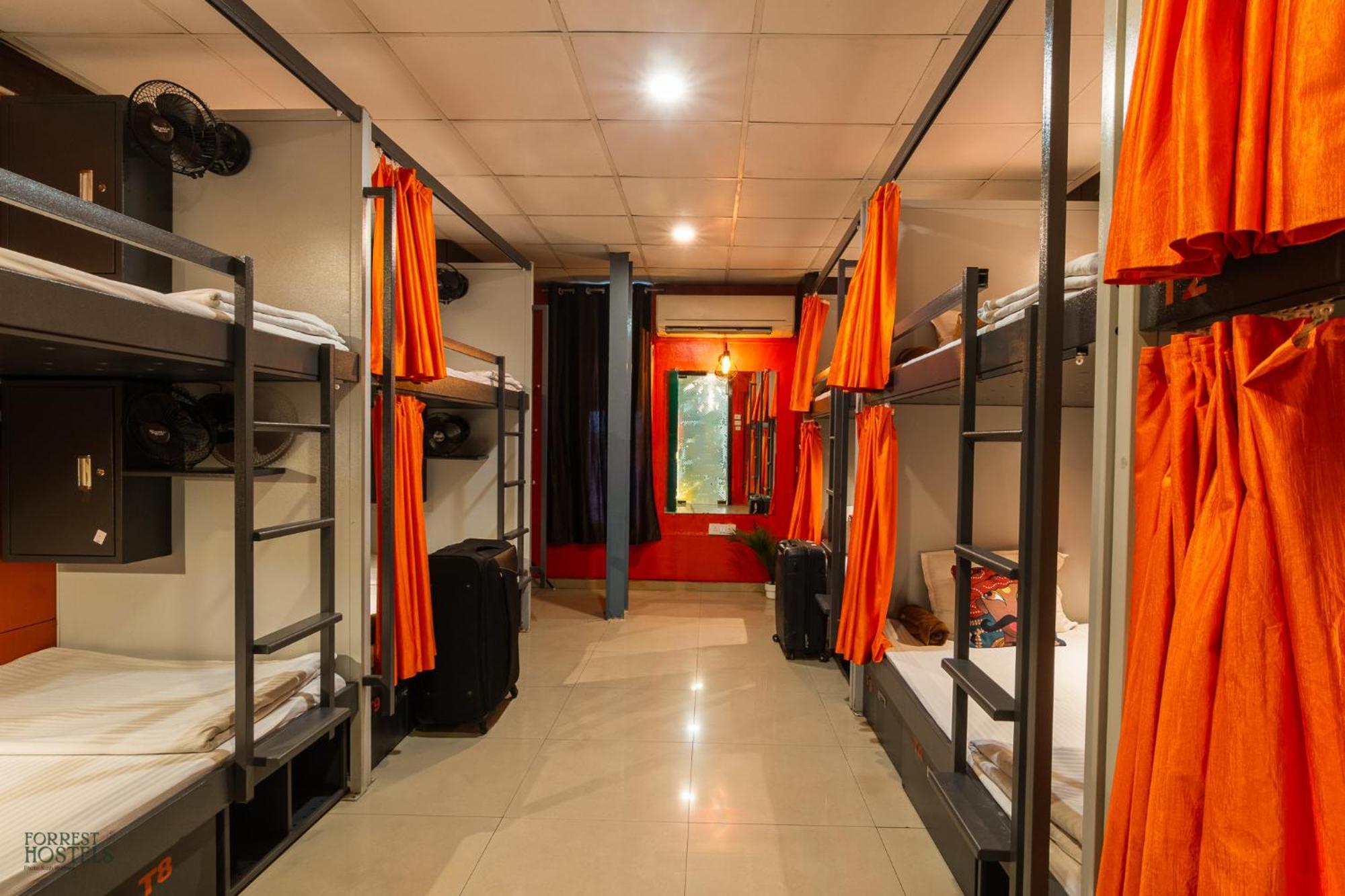 Forrest Hostels Mumbai Bagian luar foto