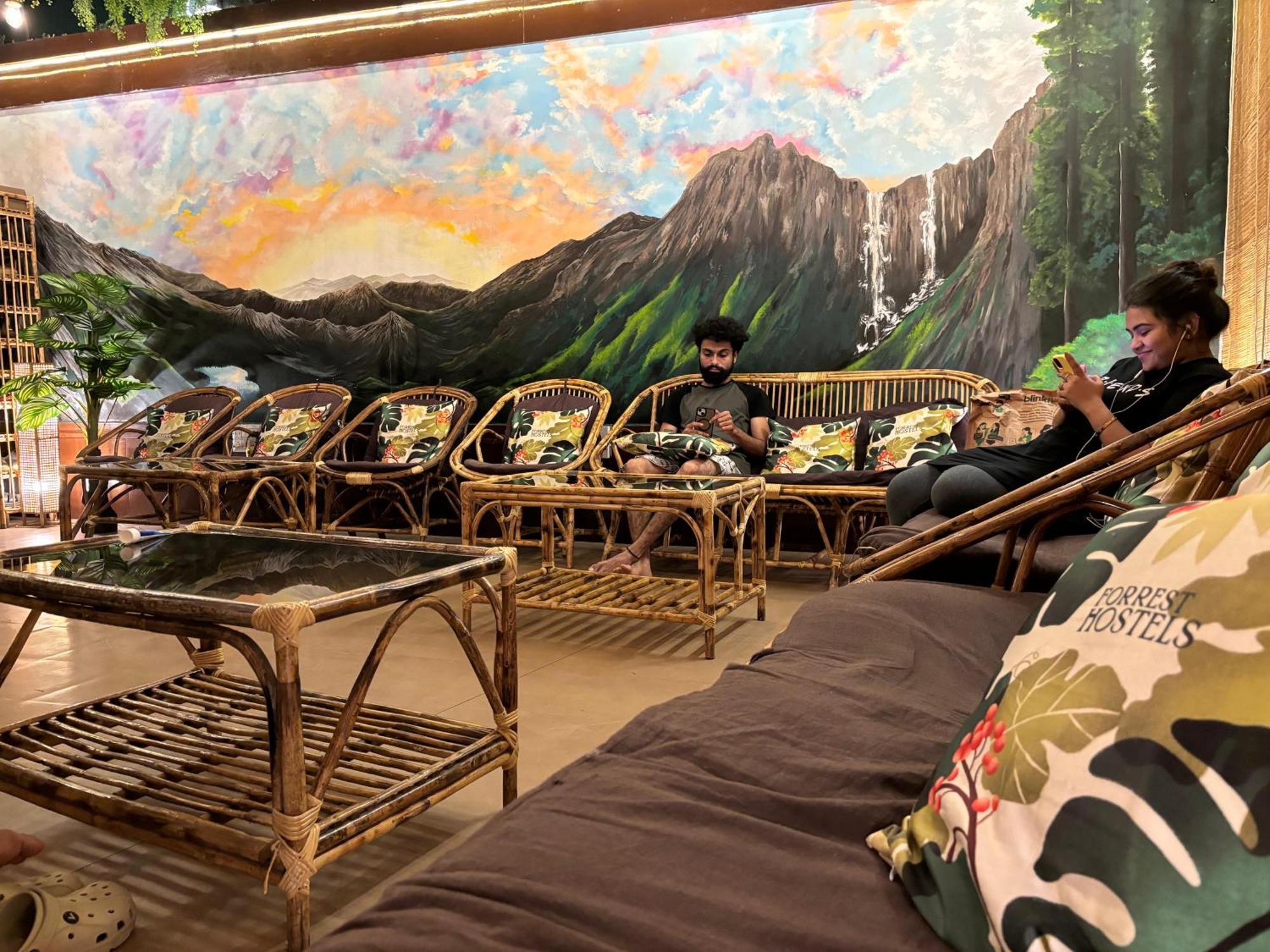 Forrest Hostels Mumbai Bagian luar foto